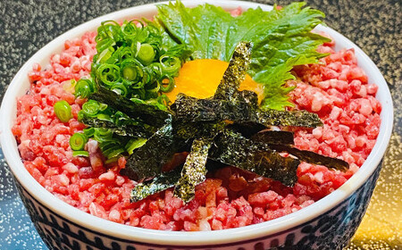 馬トロ丼の素&馬刺し&心臓刺し&専用?油の尽くしセット 馬肉 丼 熊本 お肉