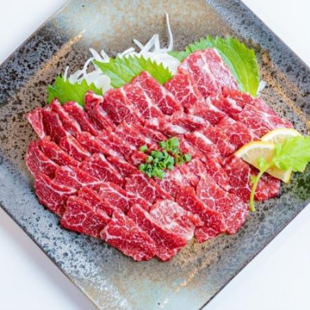 【毎月定期便】馬刺し特選スライス　300g(益城)全6回【配送不可地域：離島】【4085132】