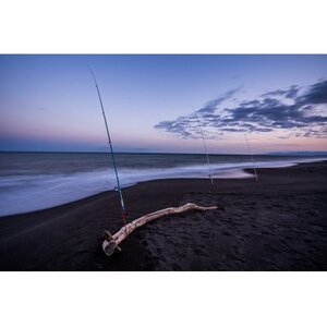 川でも海でも好きな場所で-魚釣り体験-(4月～11月)「1組1名様 約3時間 完全プライベート制!」_旅行券・チケット 釣り 体験チケット _【1572436】