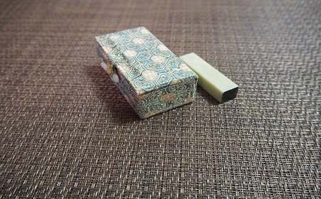 雅印(青田石)4分(11〜12mm)箱入り 2文字まで - 天然素材 お好きな文字 落款印 雅号 ケース付 選べる 朱文 白文 熊本県 甲佐町[価格改定]