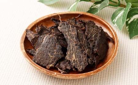 [定期便3回] ペット用馬刺しジャーキー 100g×3回 計300g ペット用 馬刺しジャーキー 馬刺 馬刺 馬肉 馬 肉 ペットフード おやつ 無添加 冷凍 熊本県 水上村 [2026年1月上旬〜3月下旬迄発送予定]