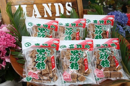 鹿児島県産加工黒砂糖　300g×６袋【松村商店】