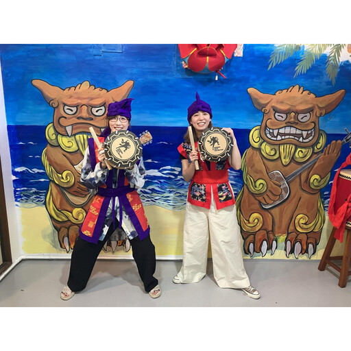 クラフト締め太鼓制作とエイサー体験