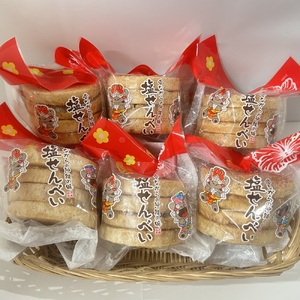 昔ながらの沖縄の味 塩せんべい 4枚入 (6袋セット) お菓子 ご当地 煎餅 せんべい お取り寄せ 沖縄市 / 沖縄市観光物産センター夢プラザおきなわ[BCBE005]