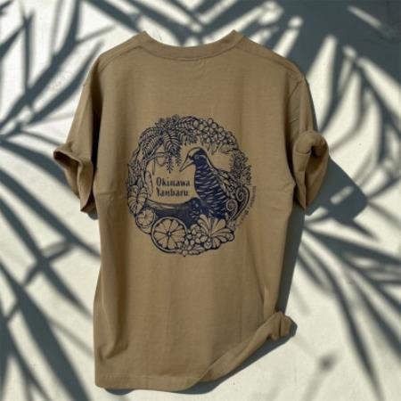 やんばるの自然を纏う オリジナルデザインTシャツ(カーキ/Mサイズ)【1732937】