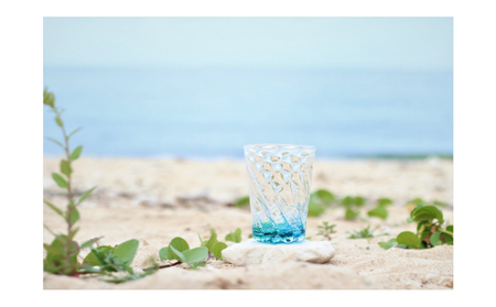 [RYUKYU GLASS WORKS 海風]オキナワオーシャン モールタンブラー 琉球ガラス 読谷村 コップ 夏 ガラス工房 GALA青い海 彩り うちなーすぐりむん 清涼感 地場産品 手作り 人気商品 沖縄 プレゼントに 涼しさ演出 お祝いに オススメ 伝統工芸品