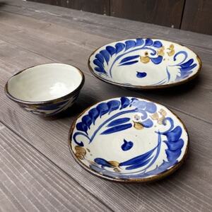 やちむん 唐草紋様(染付)青 3点セット[小皿・皿・茶碗]