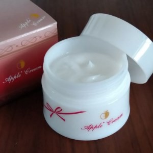 潤い赤〜りんごくりーむ_美容 スキンケア _[配送不可地域:離島]