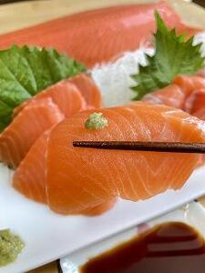 青森県産サーモン[2.7kg]サーモンフィレ1枚(約700g)・ネギトロ(500g)・輪切り(180g×3袋)・ハラス(1000g)[魚 お魚 さかな 食品 人気 おすすめ 送料無料]