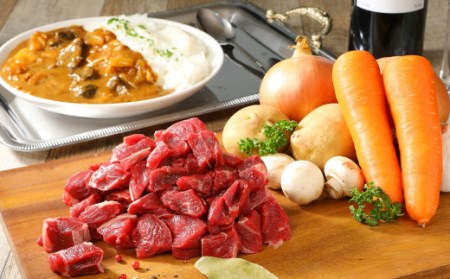 発送月指定OK!「山形村短角牛カレー・シチュー用煮込み 計800gセット(冷蔵:スネ・ネックサイコロカット200g×4P)」いわて 山形村 短角牛 牛肉 赤身 セット 国産飼料 100% 希少 貴重 数量限定 人気 煮込み アウトドア チルド パック