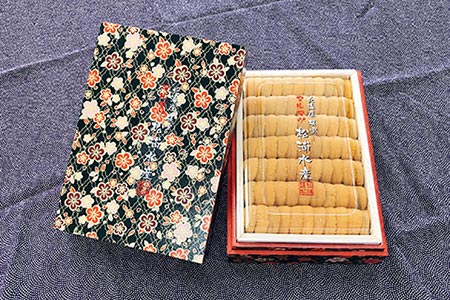 ＜12月11日決済分まで年内配送＞エゾバフンウニ(黄系)約250g×1折(化粧箱黒入) F-91002