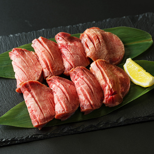 ≪訳あり≫仙台名物 厚切り牛たん 1kg(500g×2パック) 味付き 形不揃い 牛タン ビーフ 牛肉 お肉 タン元 タン中 スライス 真空パック 小分け 冷凍 厚切り BBQ 焼肉 [株式会社トーチク]tm699
