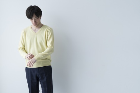カシミヤ Vネック ニット度詰 カシミヤ(L.イエロー )男性用サイズ:L(44)≪白田のカシミヤ≫