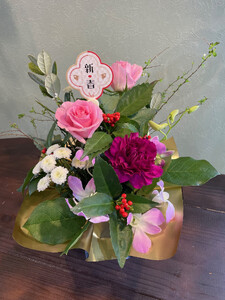 美里町からお届け新年を彩る生花アレンジメント〜洋〜
