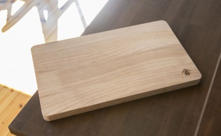 [桐タンスのヤマキヤ]桐のまな板 工芸品 まな板 調理道具 木材 カッティングボード トレー