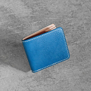 栃木レザー使用｜やわらか本革二つ折り財布｜Half wallet 02｜ブルー｜minca（全7色）