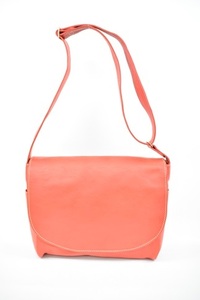 【minca】栃木レザーのショルダーバッグ01M 斜め掛け A4サイズ ソフトな手触り/Shoulder bag 01/M/レッド　538【かばん ファッション 人気 おすすめ 】