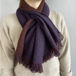 紡績会社の編立て職人によるカシミヤ100%フリンジミニマフラー(ネイビー×ブラウン)