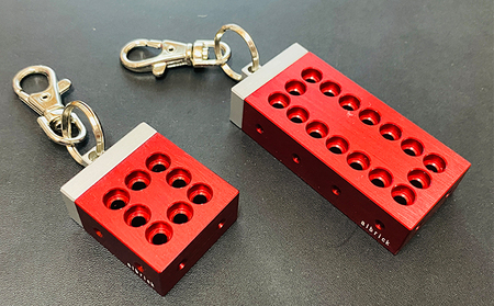 町工場職人がつくる、アルミ製ブロック型キーホルダー グリーン