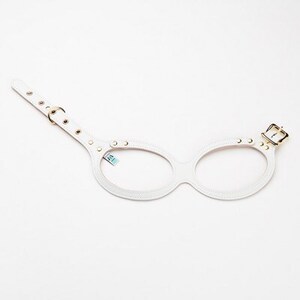 メガネハーネス[SSサイズ ]ホワイト ゴールド金具(本革製) kazama standard