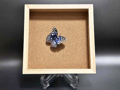 立体刺繍の蝶(オオムラサキ蝶)