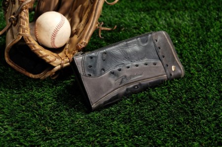 [ファスナー付き長財布]思い出の詰まった野球グラブからつくる「野球財布(ヤキュウウォレット)」