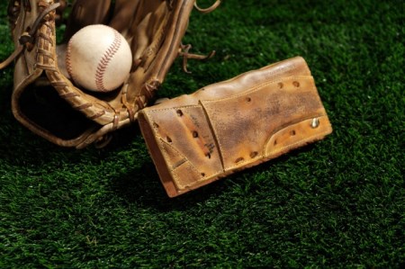 [L字ファスナー長財布]思い出の詰まった野球グラブからつくる「野球財布(ヤキュウウォレット)」