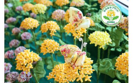 ちりめん細工の菜の花