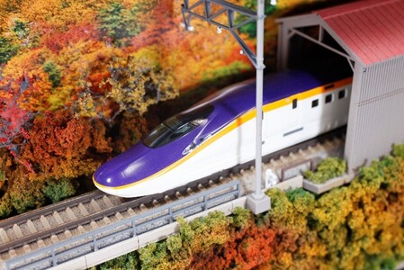 鉄道模型 走る情景(ジオラマ)シリーズ[E8新幹線] 0055-011-S07