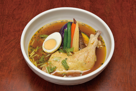 [ミシュラン掲載]銀座発!札幌スープカレー・骨付きチキンスープカレー2人前 [kt107-004]