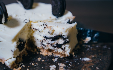 クッキーの生クリームチーズケーキ[スイーツ ケーキ チーズ デザート お菓子 お土産 おみやげ ご褒美 贅沢 ギフト プレゼント 贈り物 取り寄せ]_0007-008-se8