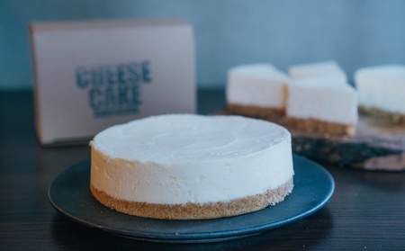 濃厚生クリームチーズケーキ[スイーツ ケーキ チーズ デザート お菓子 お土産 おみやげ ご褒美 贅沢 ギフト プレゼント 贈り物 取り寄せ]_0007-009-se8