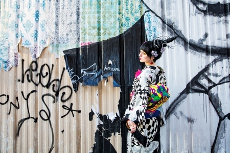 (Lサイズ)新進気鋭の着物デザイナー・重宗玉緒プレタ着物「鳩柄小紋(黒)」