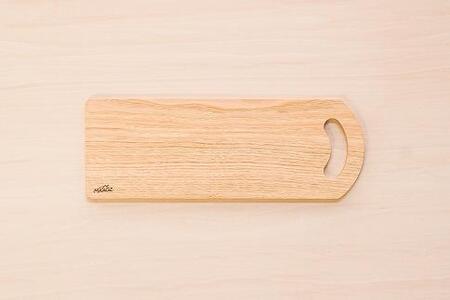 気鋭のアウトドアブランド&家具ブランドがつくる 東京・多摩産 栗のカッティングボード(ナチュラル)