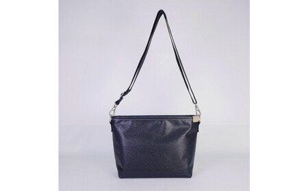 TENT BAG HEIDI.01 防水ショルダーバッグ[ブラック]