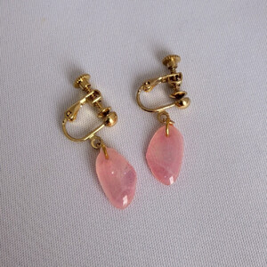 桜貝イヤリング