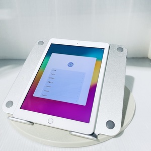 124-01【数量限定】iPad 6  シルバー（32GB）　再生タブレットPC