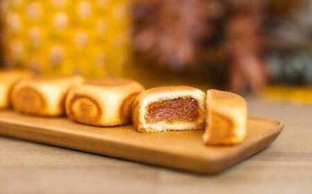 パティシェが作る創作パイナップルケーキ 45g×10個入り ギフトBOX スイーツ デザート ケーキ [5月上旬発送開始予定]