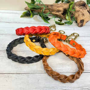 イタリア本革の編み込み ハーフチョーク 本革 イタリア 編み込み 橙色