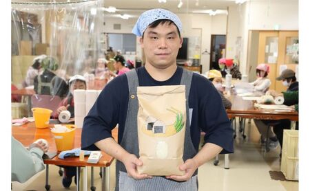 [令和6年産新米]天日干し「あんしん魚沼産コシヒカリ」精米5キロ(障がい者支援の返礼品)