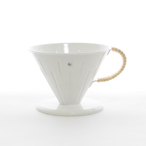 グローカルスタンダードプロダクツ TSUBAME RATTAN Dripper 4.0サイズ (ホワイト)