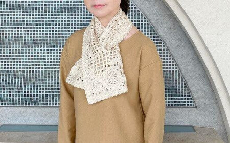 差し込み ショートマフラー アラベスク柄 ( アイボリー ) | マフラー