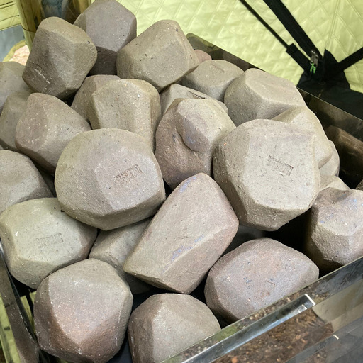 【安田瓦】 瓦屋さんのサウナストーン 20kg 新潟 阿賀野 丸三安田瓦工業 手作り ロウリュ テントサウナ 1M17185
