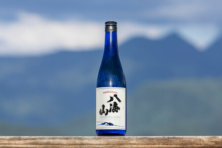 ドジャース公式日本酒 「特別純米酒 八海山」 ブルーボトル 720ml×1本 [お酒 さけ 純米酒 ギフト 人気 おすすめ 送料無料 ドジャース ロサンゼルス]