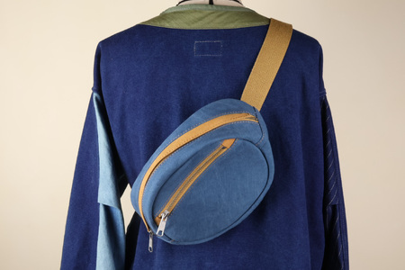 ボディバッグ エッグ [アトリエSASSA 富山県 朝日町 34310572-bl×cm]