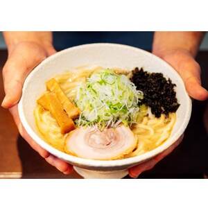 石川県白山市 行列の出来るラーメン店 中華そば響の冷凍ラーメン3食分_麺 ラーメン らーめん 拉麺_[配送不可地域:離島]