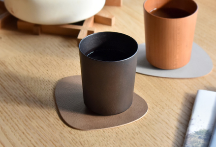 [Hacoa]食卓に温もりを添える天然木チェリーのコップ ダークブラウン「Wooden Cup」