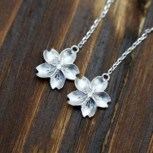 ピアス 桜 プラチナ PT900 計0.04ct アメリカン 揺れるピアス チェーン さくら模様 和風 両耳用ピアス ジュエリー[f101-pt] AL