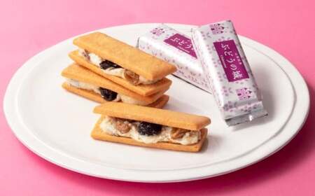 [シャトレーゼ] 山梨県限定 レーズンサンド 6個 ゴールデンレーズン フレームシードレスレーズン 洋酒漬けレーズン ホワイトチョコレート バター