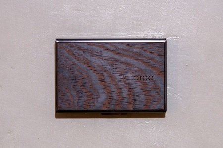 [ウェンジ] arca カードケース 全6種 [85-02WG]/カード入れ スキミング・磁気防止機能付 天然木 シンプル ギフト 祝い